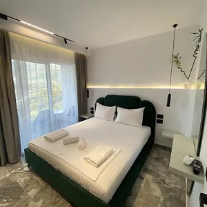 Mesun Hotel Himarë