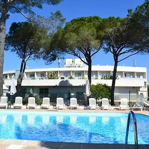 Zenitude Hôtel-résidences La Tour De Mare Hotel Fréjus